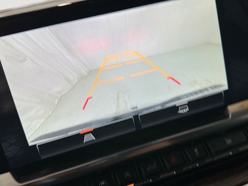 Used 2022 GMC Sierra 1500 SLE image 15