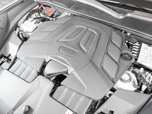 New 2026 Porsche Cayenne S image 12