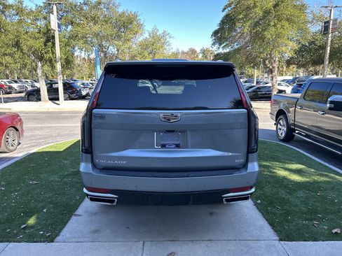 Used 2024 Cadillac Escalade ESV Premium Luxury w/ Performance Package image 6