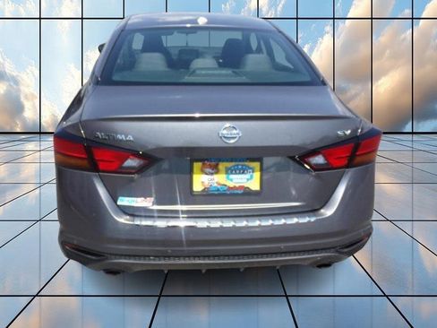 Used 2021 Nissan Altima 2.5 SV w/ SV Premium Package image 5