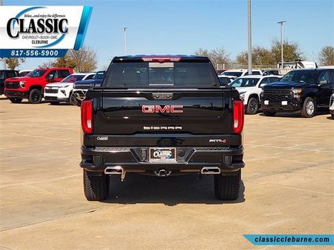 Used 2025 GMC Sierra 1500 AT4 w/ AT4 Premium Package image 8