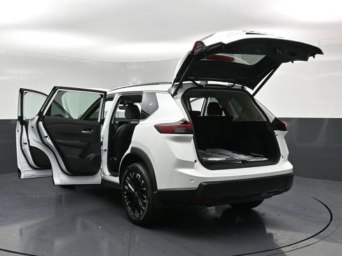 New 2026 Nissan Rogue SV AWD/4WD image 34