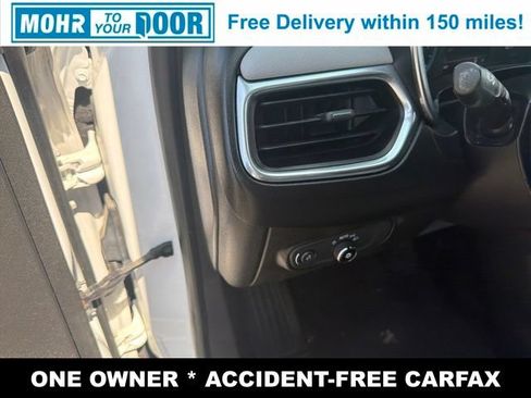 Used 2020 Chevrolet Equinox LS FWD image 17
