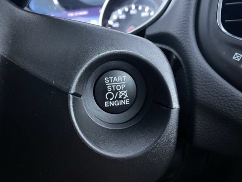 Used 2020 Jeep Compass Latitude w/ Popular Equipment Group AWD/4WD image 8