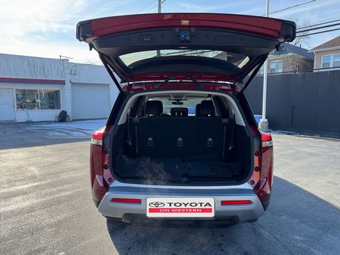 Used 2023 Nissan Pathfinder SL image 24