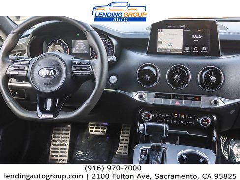 Used 2019 Kia Stinger GTS image 12
