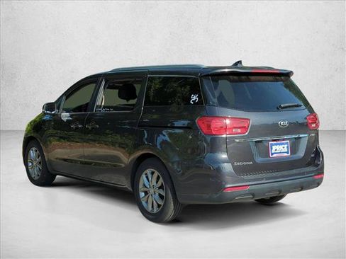 Used 2020 Kia Sedona EX FWD image 7