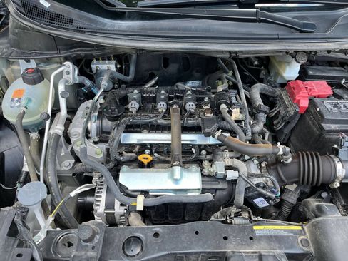 Used 2025 Nissan Versa SV FWD image 25
