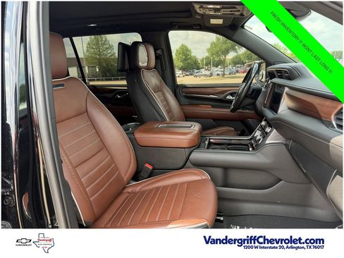 Used 2023 GMC Yukon XL Denali Ultimate AWD/4WD image 31