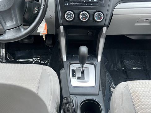 Used 2014 Subaru Forester 2.5i AWD/4WD image 12