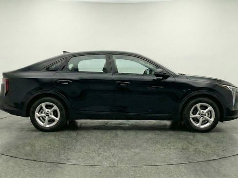 Used 2025 Kia K4 LXS image 11