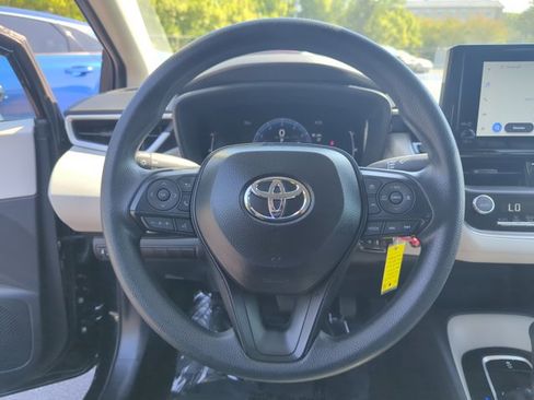 Used 2026 Toyota Corolla LE image 11