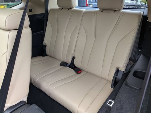 Used 2023 Acura MDX SH-AWD w/ Advance Package image 31