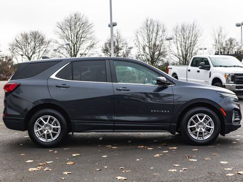 Used 2022 Chevrolet Equinox LT image 30