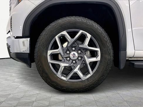 Used 2024 GMC Sierra 1500 SLT w/ SLT Premium Package AWD/4WD image 9