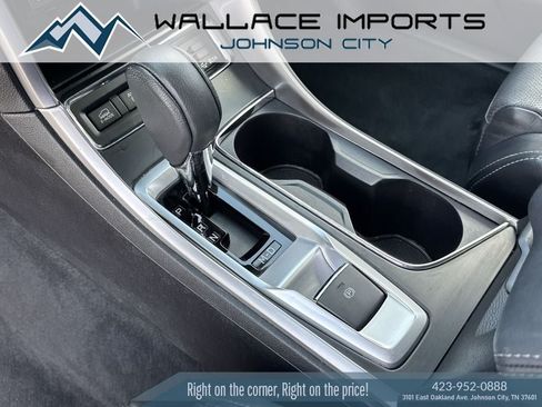 Used 2022 Subaru Ascent Limited AWD/4WD image 17
