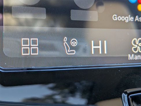 New 2026 Volvo XC40 B5 Plus w/ Protection Package Premier image 25