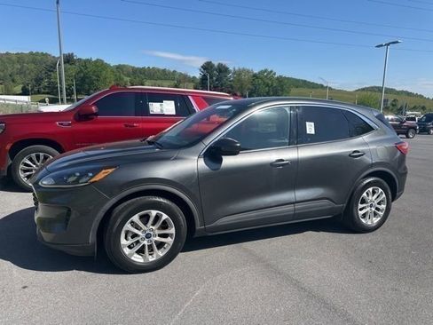 Used 2020 Ford Escape SE FWD image 6