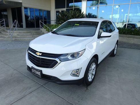 Certified 2018 Chevrolet Equinox LT FWD image 3