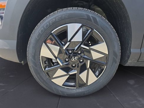 Used 2024 Hyundai Kona SEL AWD/4WD image 15