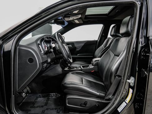 Used 2015 Dodge Charger R/T w/ Plus Group RWD image 19
