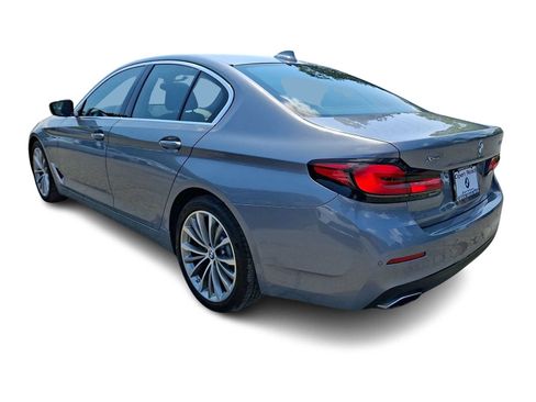 Used 2023 BMW 530i xDrive w/ Convenience Package AWD/4WD image 4