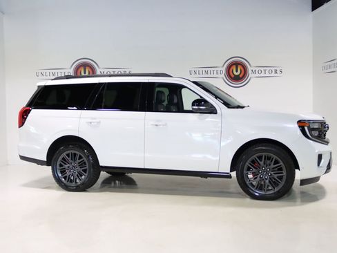 Used 2025 Ford Expedition Platinum w/ Stealth Performance Package AWD/4WD image 82