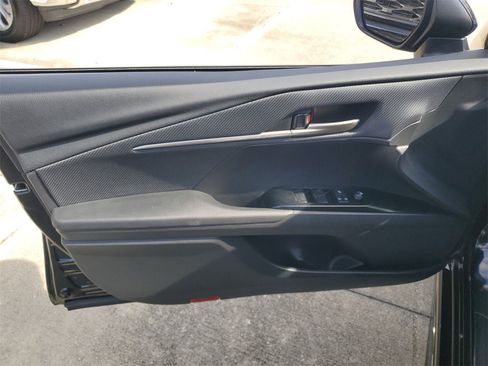 Used 2025 Toyota Camry LE image 14