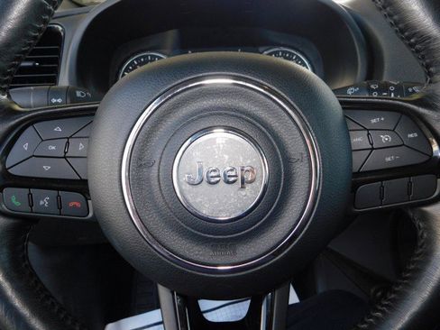 Used 2018 Jeep Renegade Altitude image 30