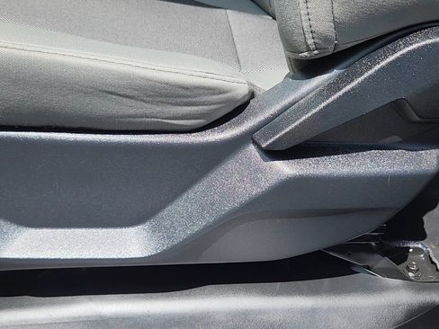 Used 2017 Ford F150 XL w/ Equipment Group 101A Mid RWD image 8