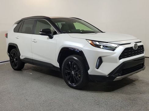 Used 2025 Toyota RAV4 XSE w/ Weather Package AWD/4WD image 1