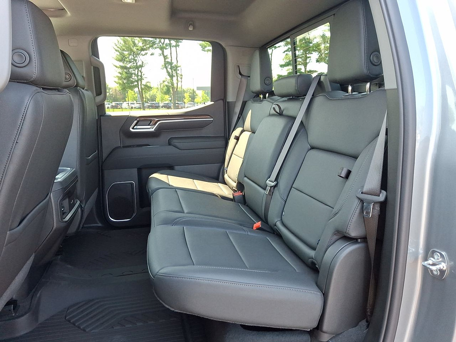 New 2026 Chevrolet Silverado 1500 RST w/ Z71 Off-Road Package AWD/4WD image 13