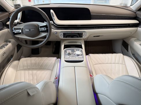 Used 2025 Genesis G90 3.5T AWD/4WD image 4
