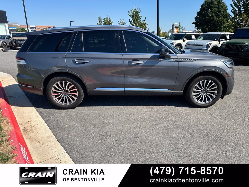 Used 2022 Lincoln Aviator Reserve w/ Elements Package Plus AWD/4WD image 8