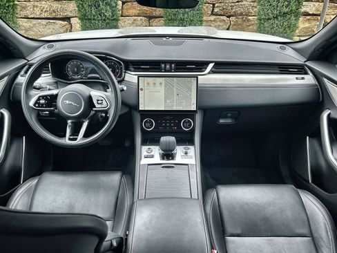 Used 2025 Jaguar F-PACE R-Dynamic S AWD/4WD image 12