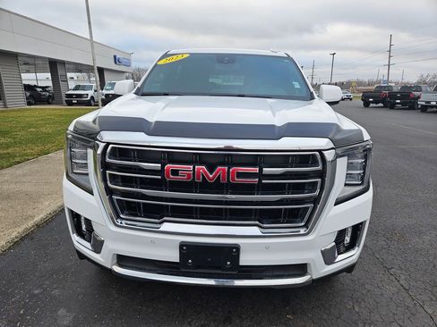 Used 2023 GMC Yukon XL SLT AWD/4WD image 3