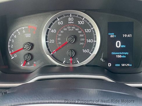 Used 2020 Toyota Corolla SE FWD image 38