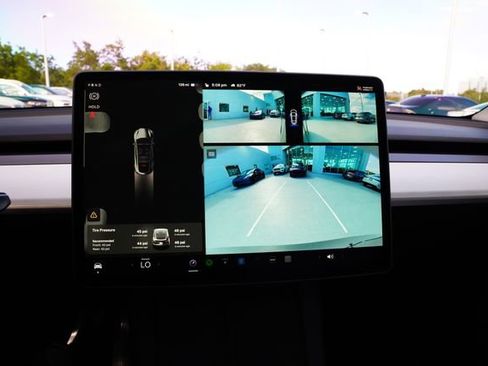 Used 2023 Tesla Model Y Long Range AWD/4WD image 5