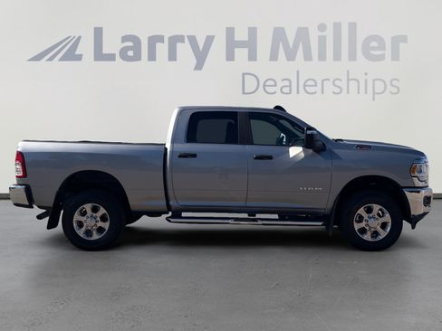 Used 2024 RAM 2500 Big Horn w/ Heated Seats & Wheel Group AWD/4WD image 7