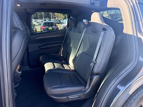 Used 2024 Tesla Model X image 16