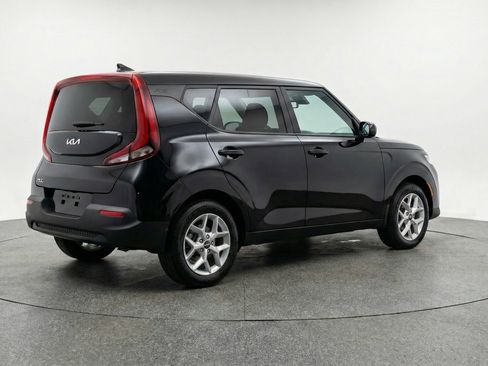 Used 2025 Kia Soul LX w/ LX Technology Package image 9