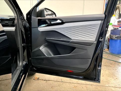 Used 2023 Volkswagen Taos S image 25