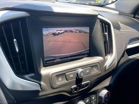Used 2024 GMC Terrain SLE w/ Driver Convenience Package AWD/4WD image 23