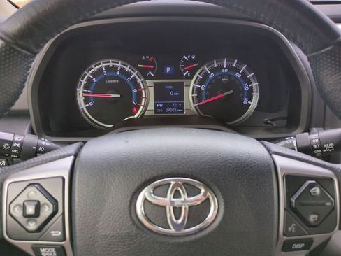 Used 2017 Toyota 4Runner SR5 Premium image 29
