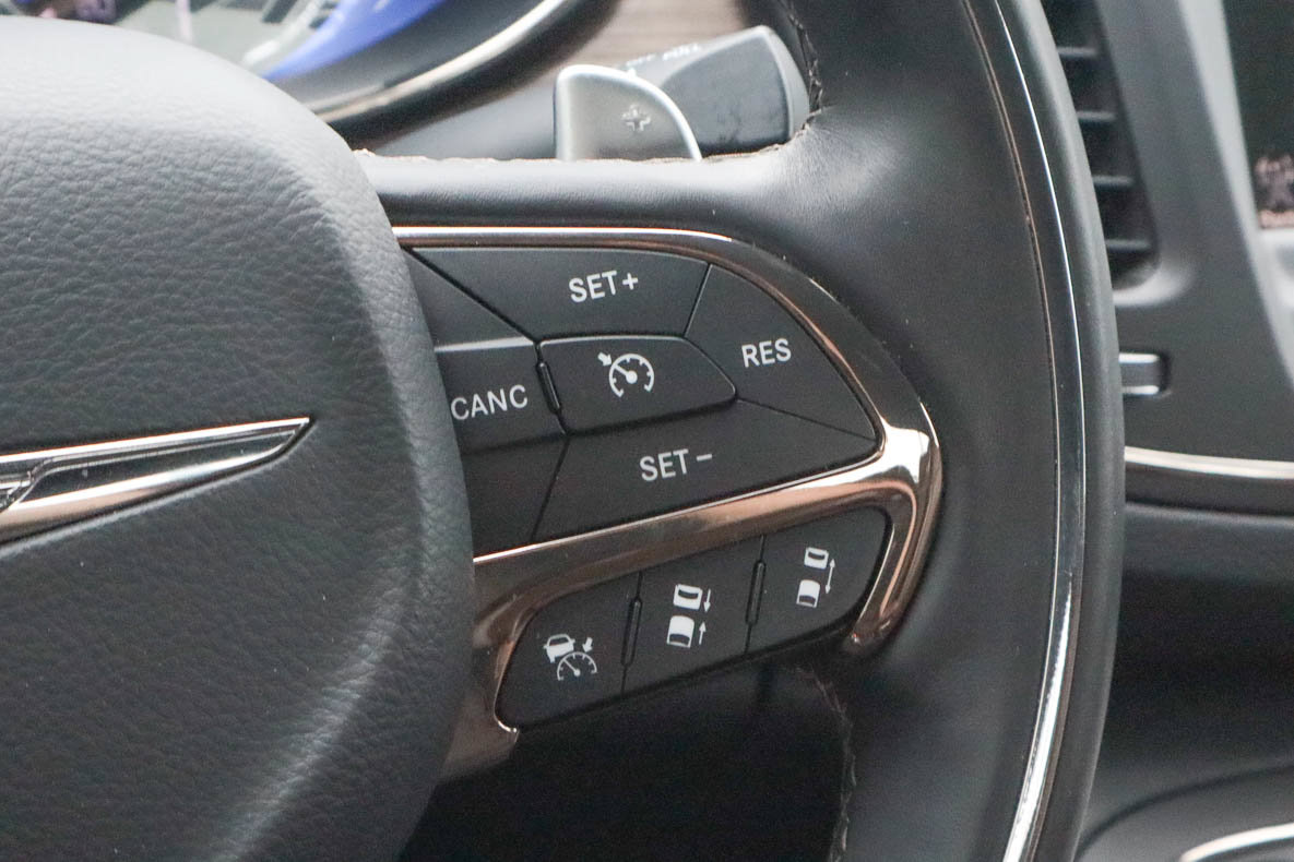 Used 2016 Chrysler 200 C w/ Premium Group FWD image 25