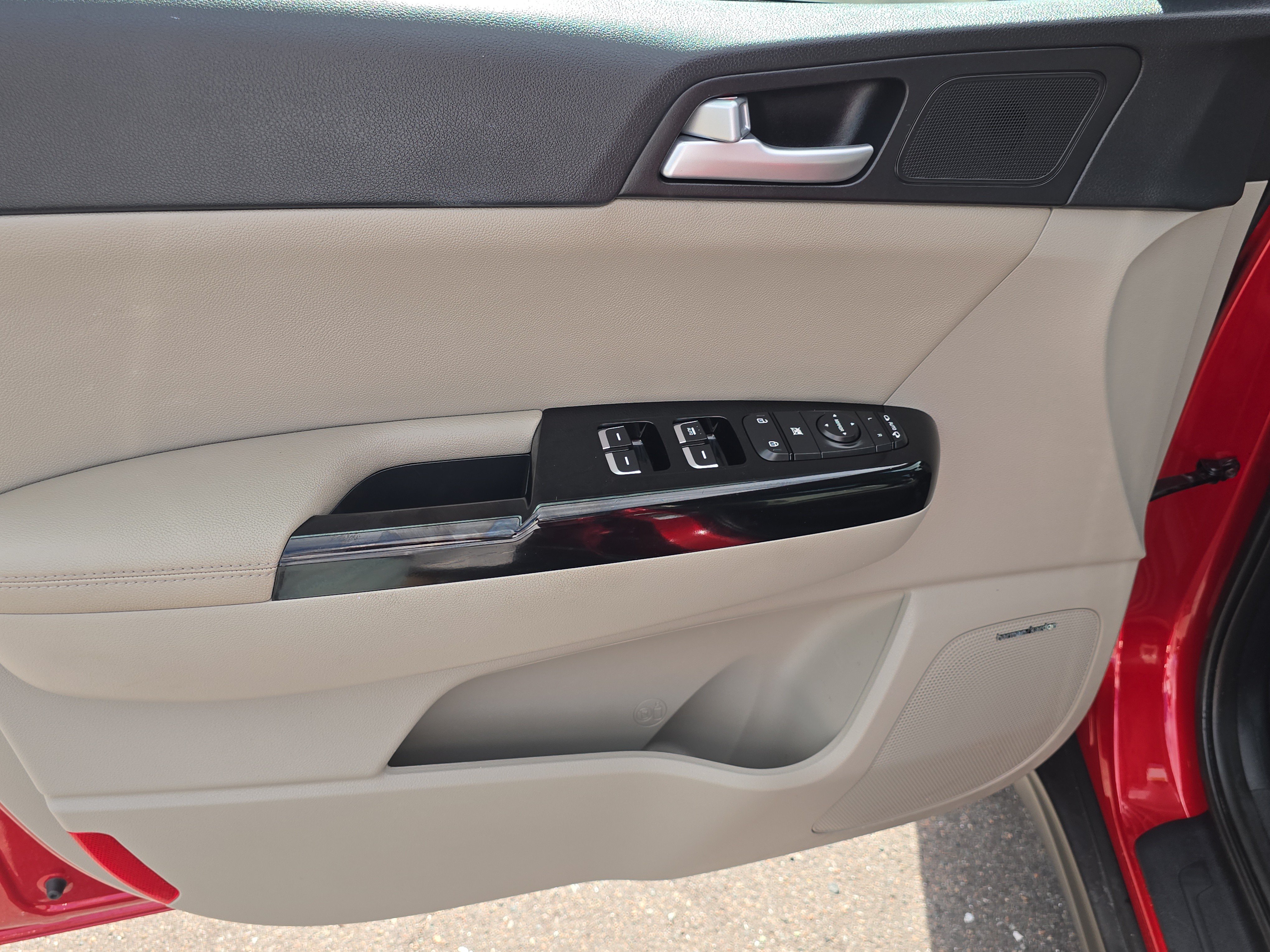 Used 2020 Kia Sportage EX w/ Option Group 15 FWD image 18