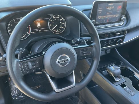 Used 2021 Nissan Rogue S image 22