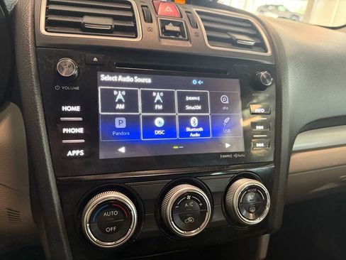 Used 2018 Subaru Forester 2.5i Premium AWD/4WD image 2
