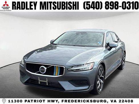 Used 2020 Volvo S60 T5 Momentum w/ Protection Package Premier FWD image 1