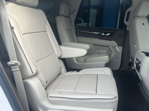 Used 2021 GMC Yukon Denali RWD image 12